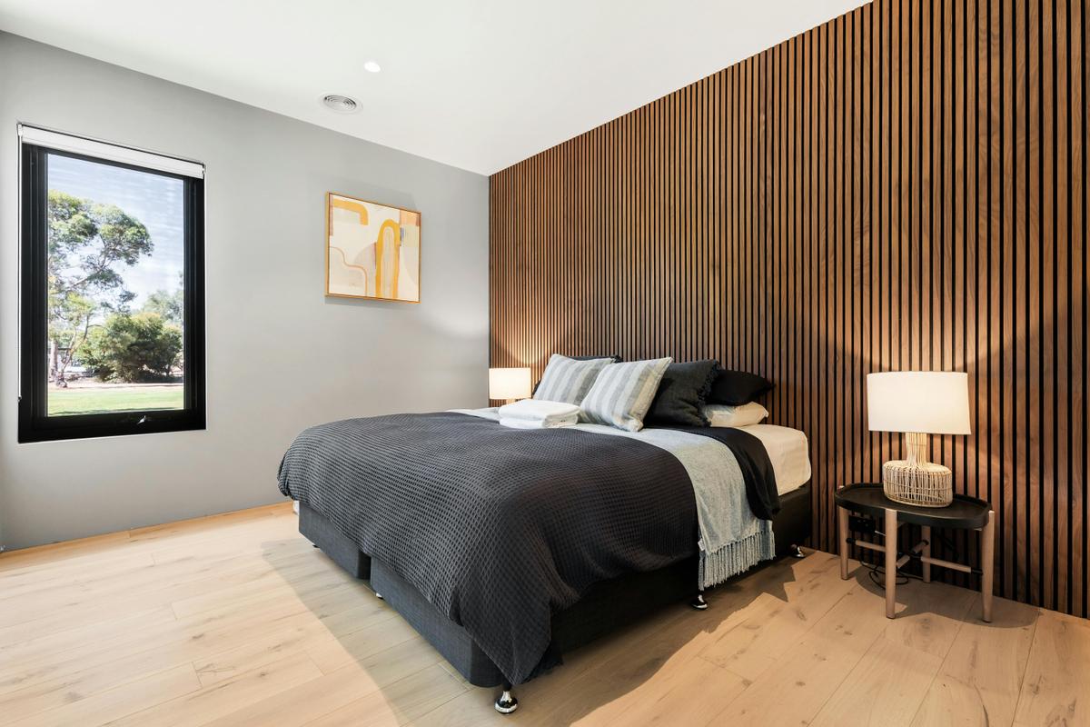 King or king single second bedroom