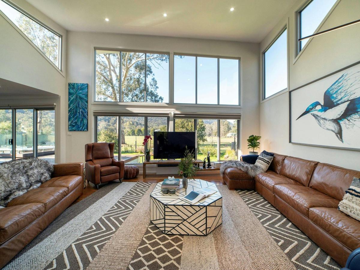 Floor to ceiling windows to take in the Grampians views