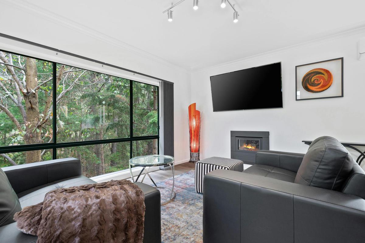 Villa Lower Lounge