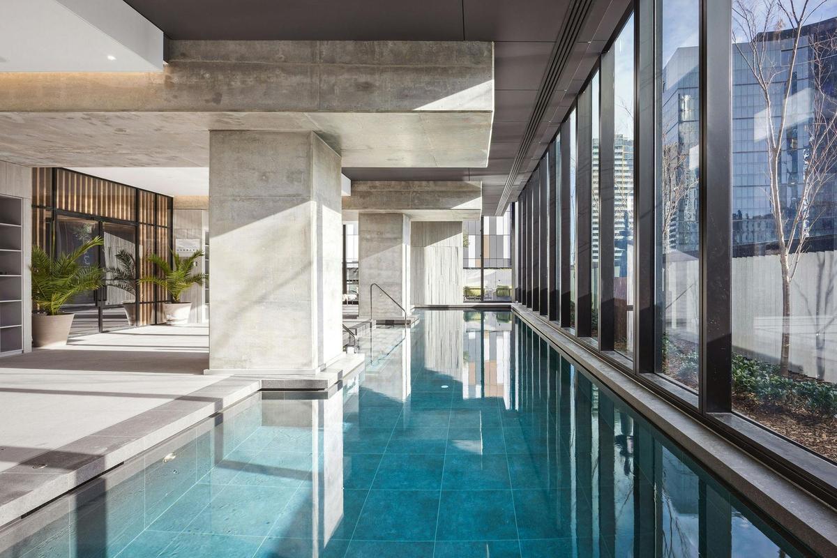 Indoor Pool at Home Southbank - Urban Rest