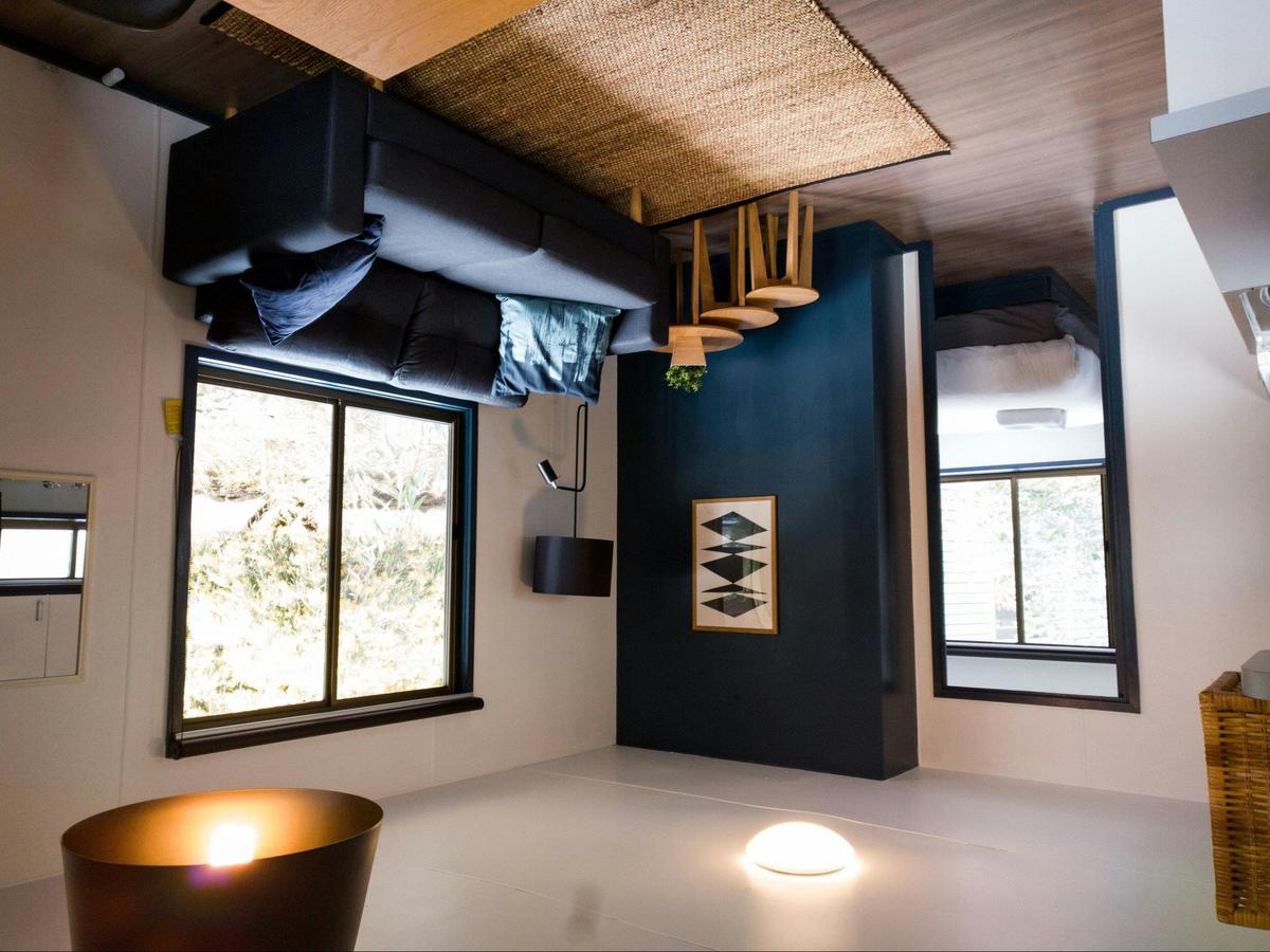 Budget Couples - Living Room