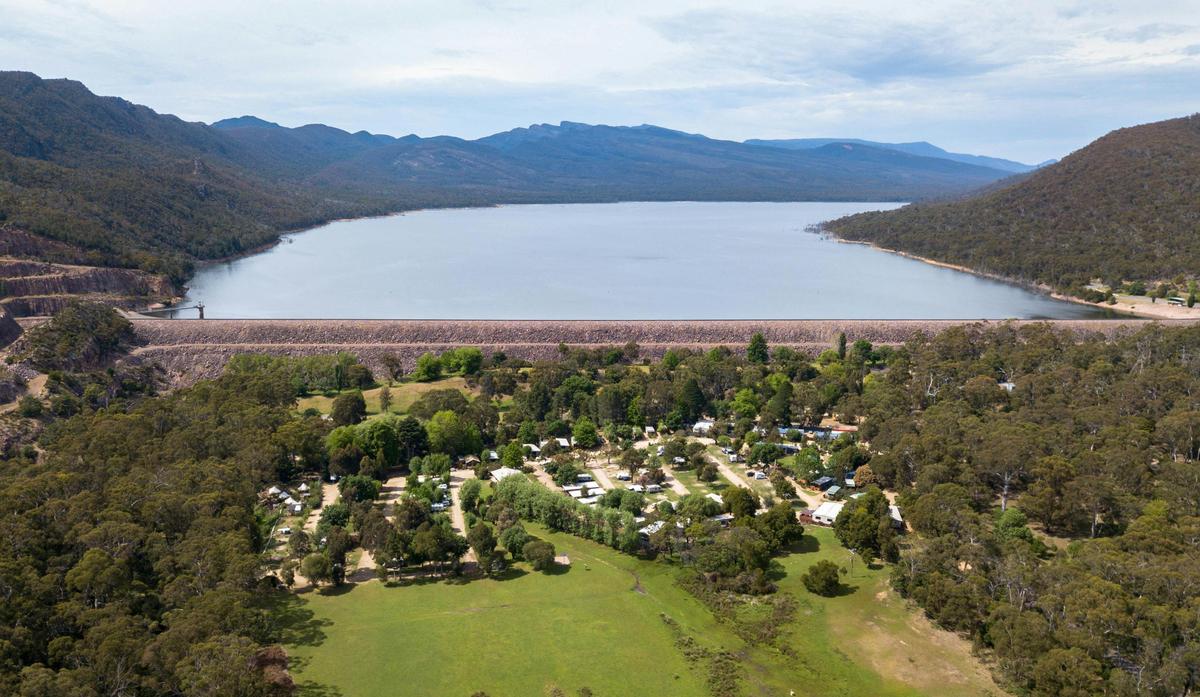 Halls Gap Lakeside Tourist Park from above, under the dam wall of Lake Bellfield