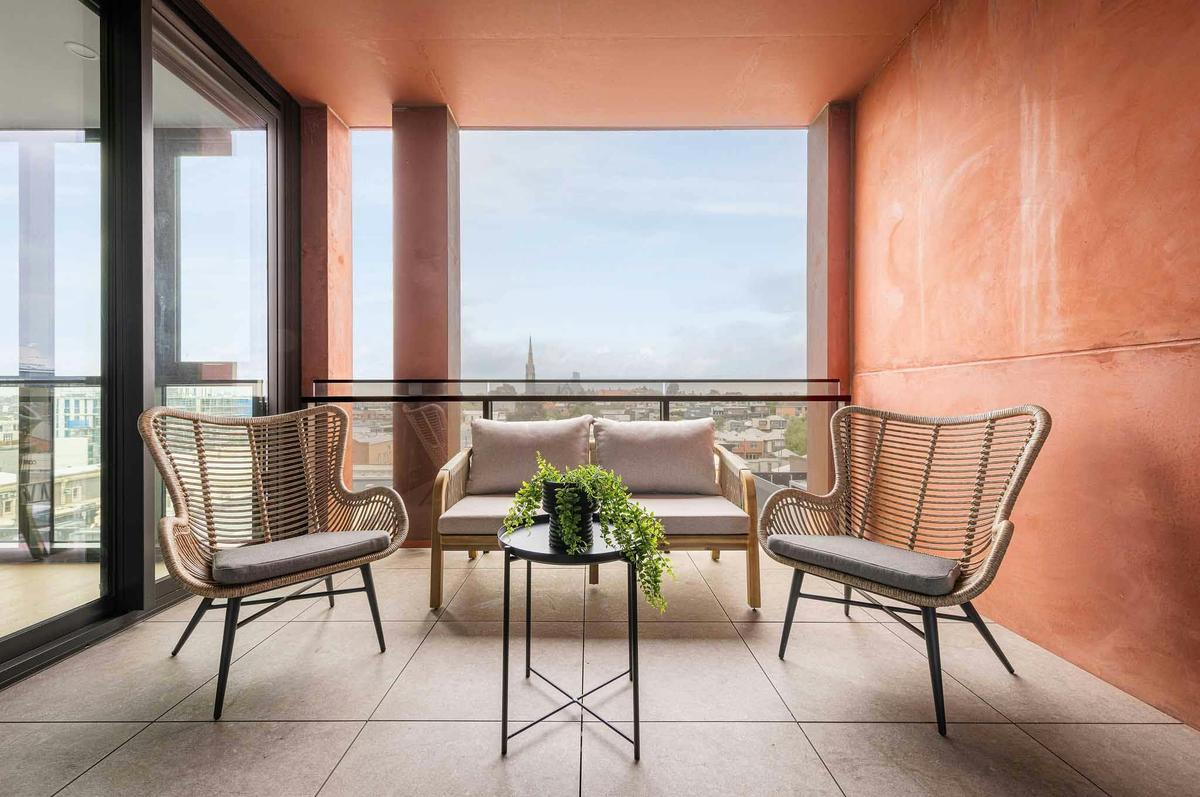Balcony - Home Richmond - Urban Rest
