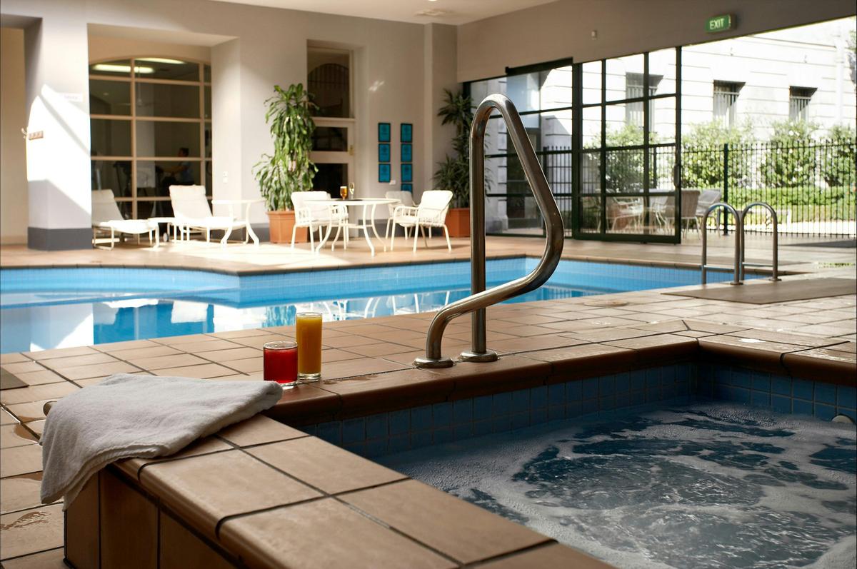 Indoor Heated Pool, Spa, Sauna and Gym