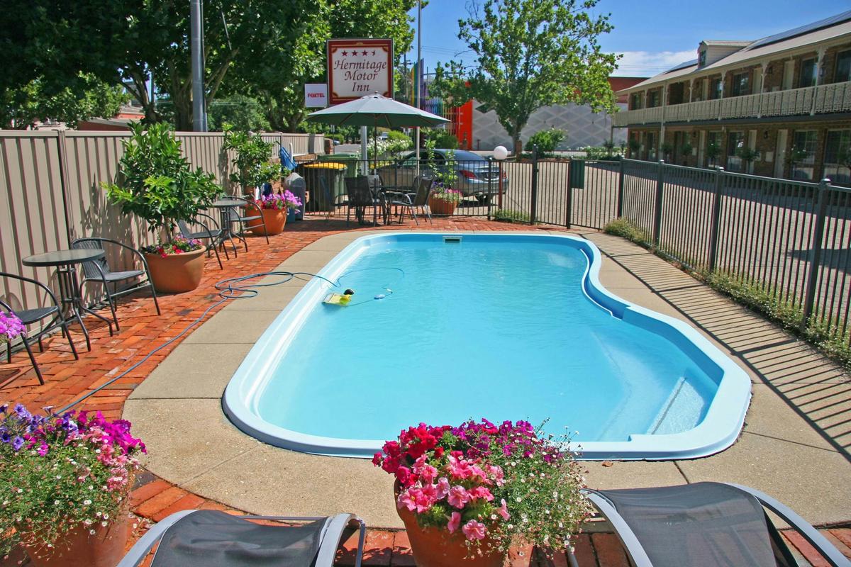 Hermitage Pool/BBQ