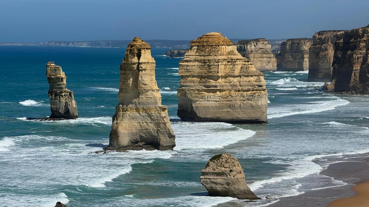 12 Apostles