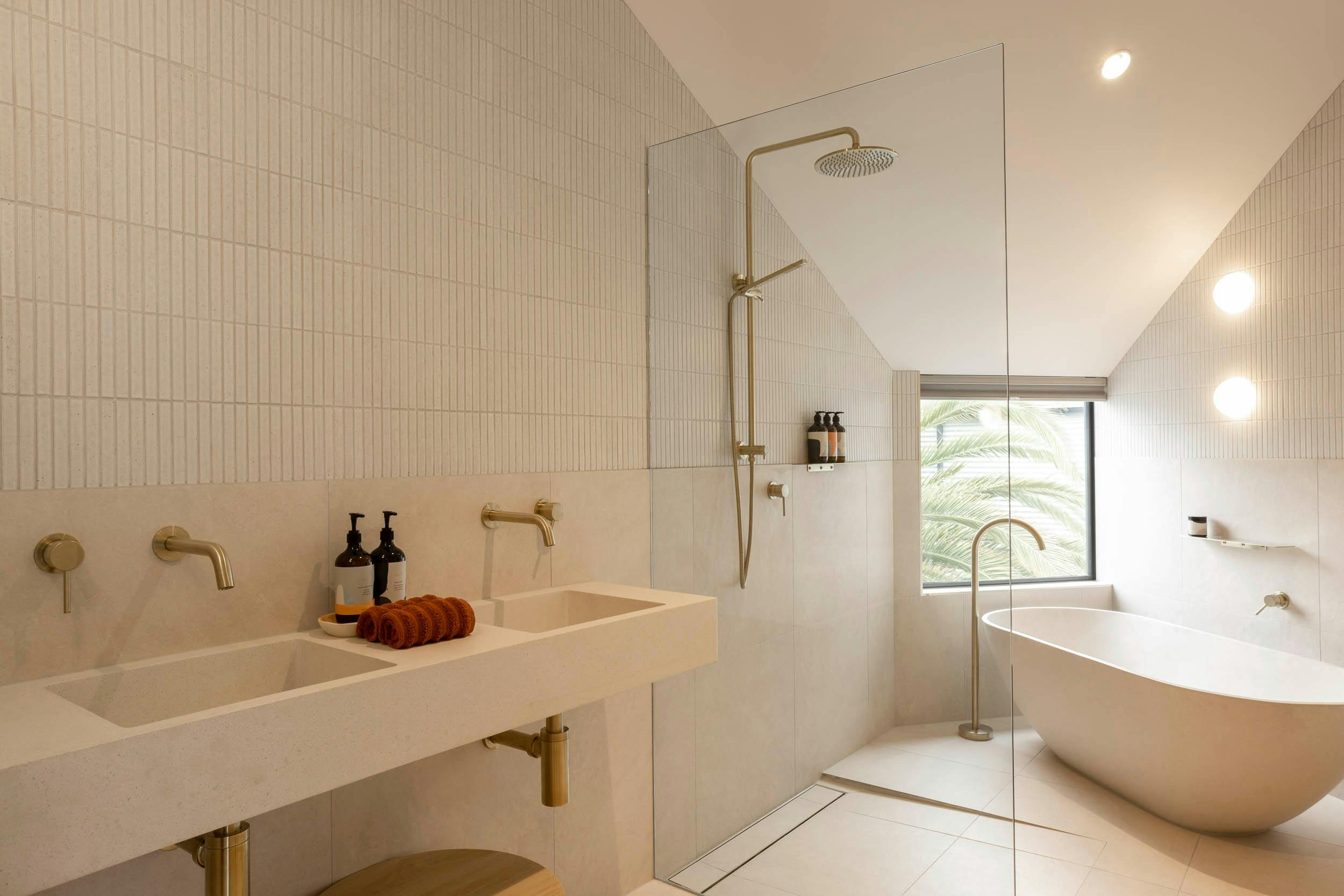 Main bathroom in Jane's