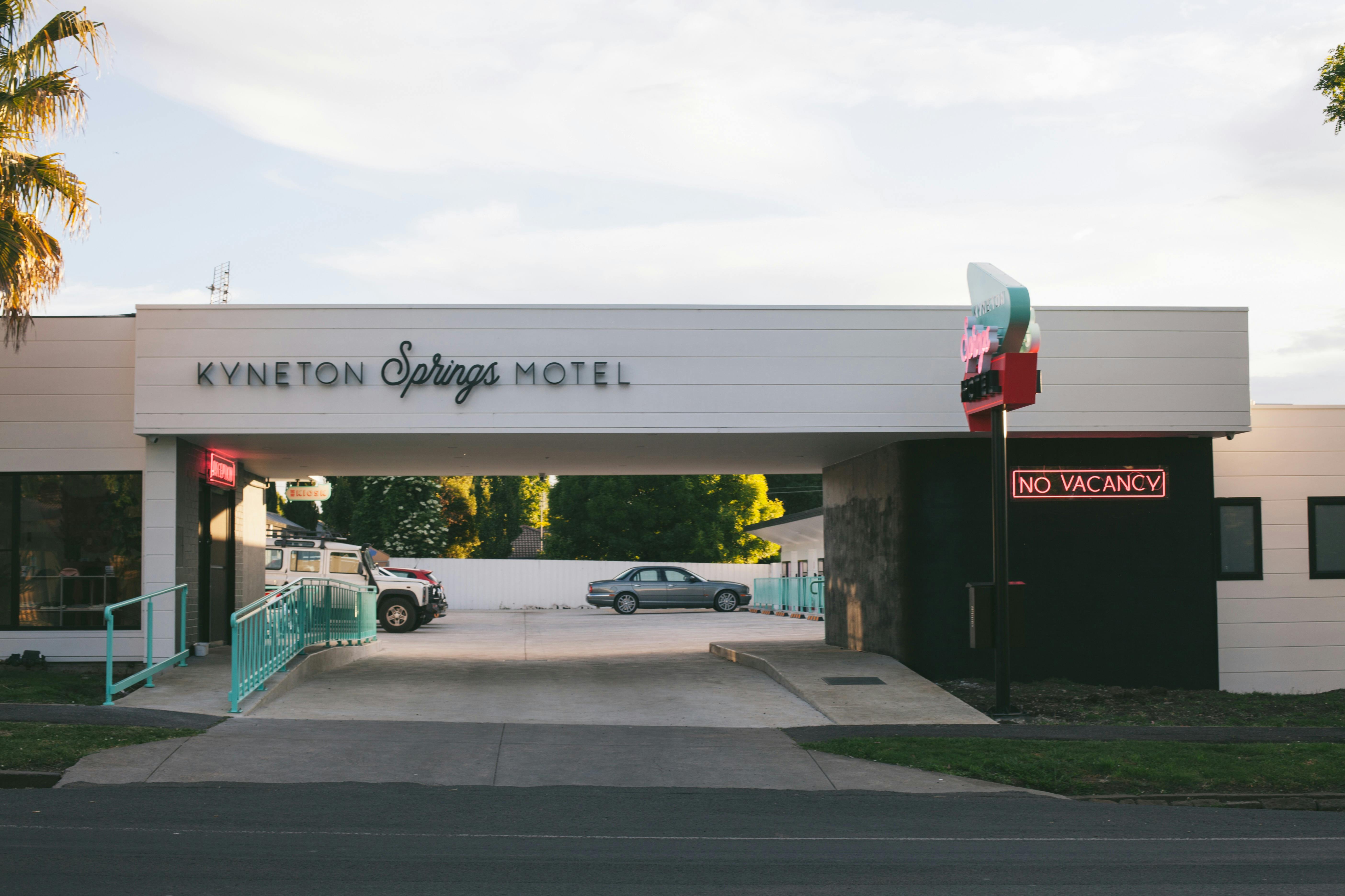 Front of the Kyneton Springs Motel