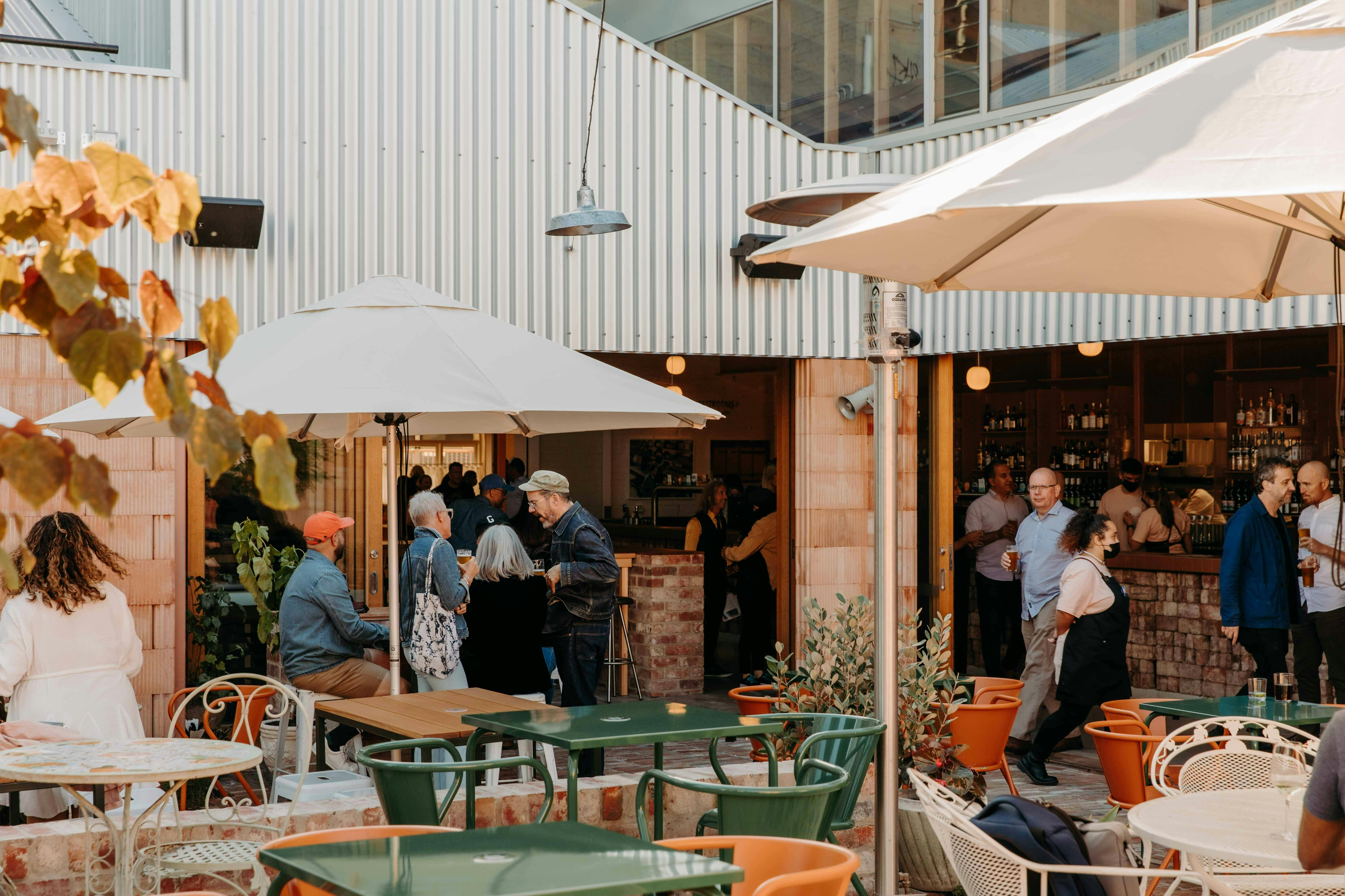 Hotel Railway - Courtyard