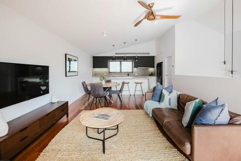 Hester Art House Townhouse