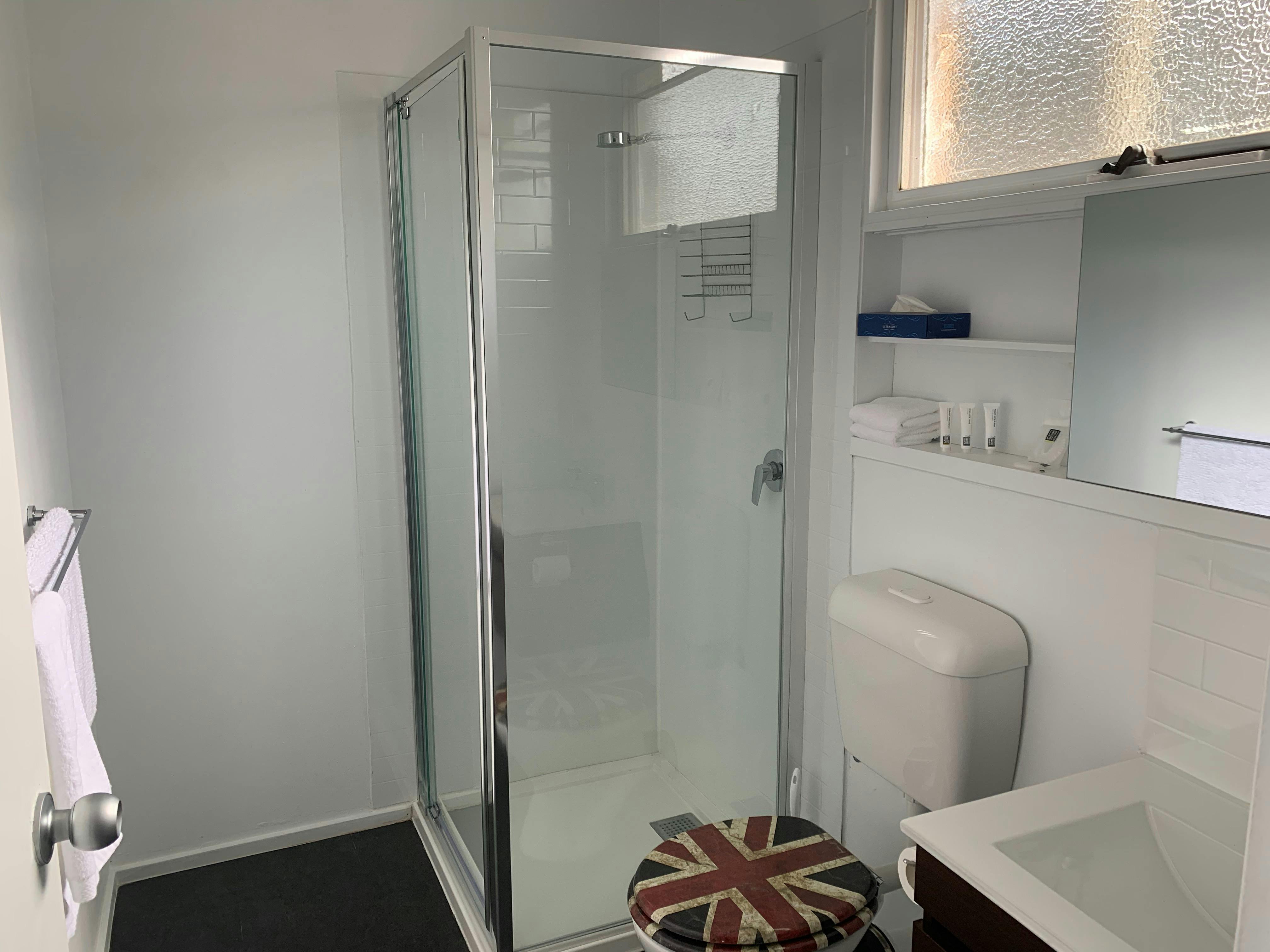 Bathroom for individual rooms