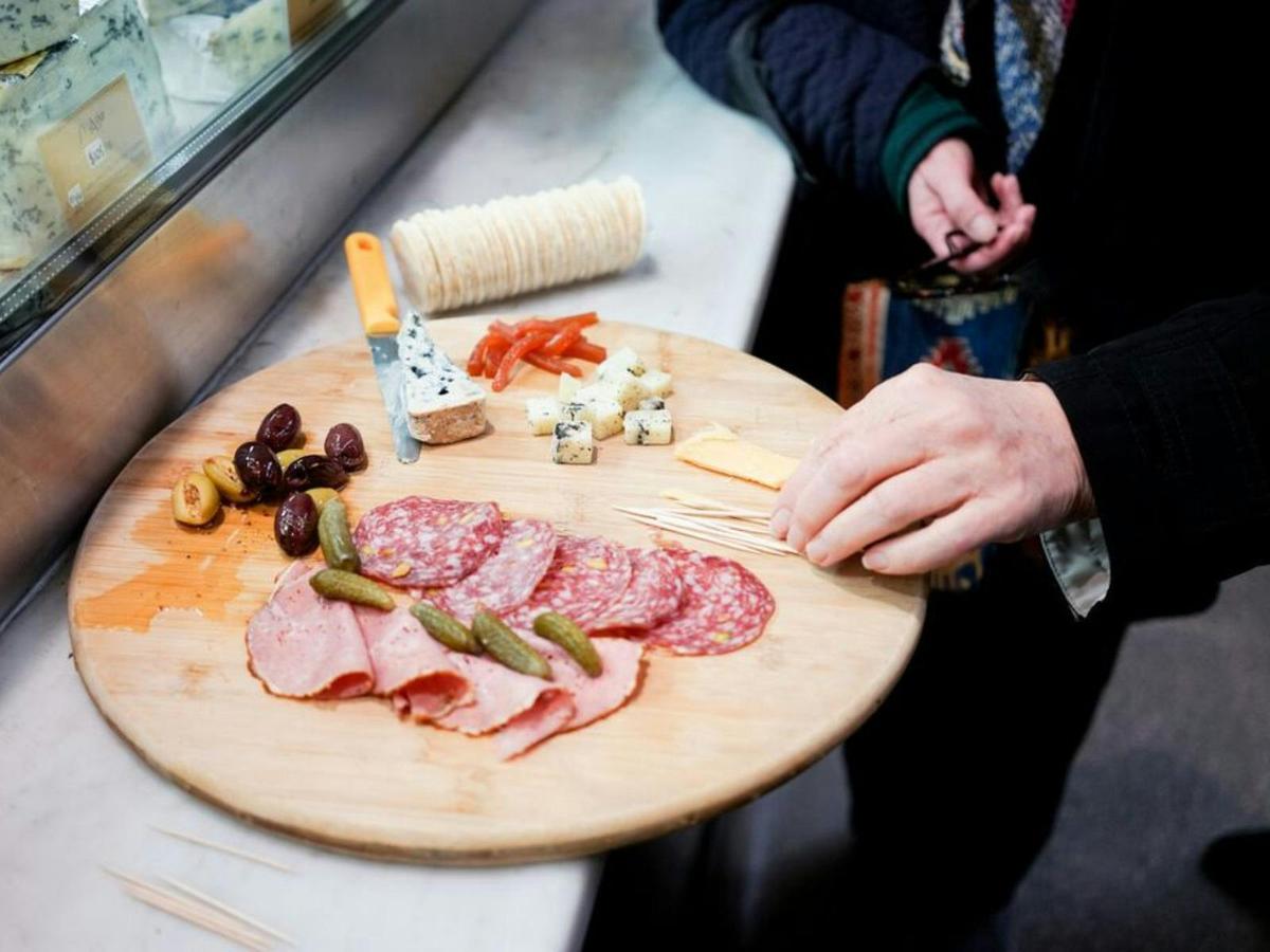 Australia_Melbourne_food_markets_platter