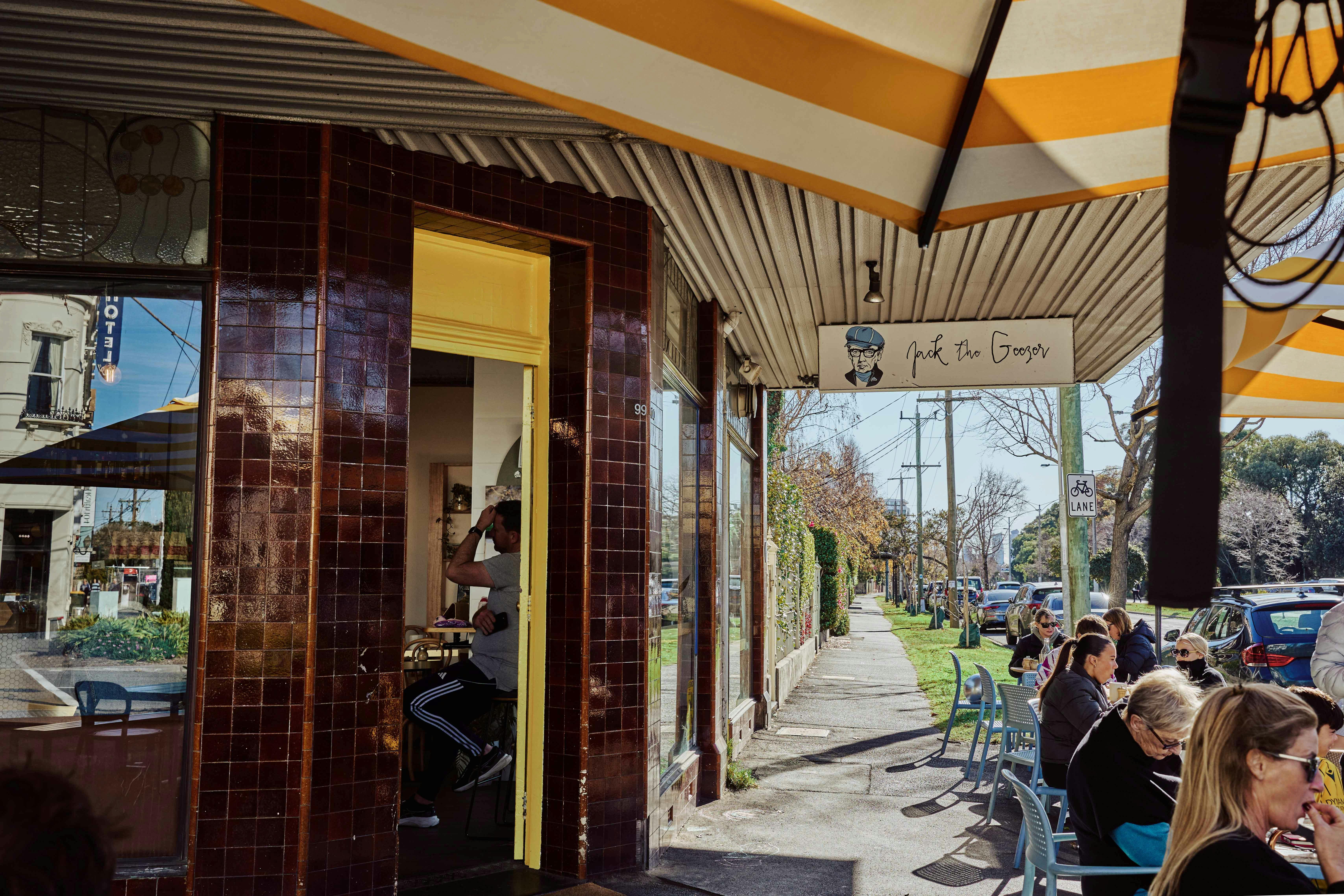 Yellow Umbrellas: cafe enterance
