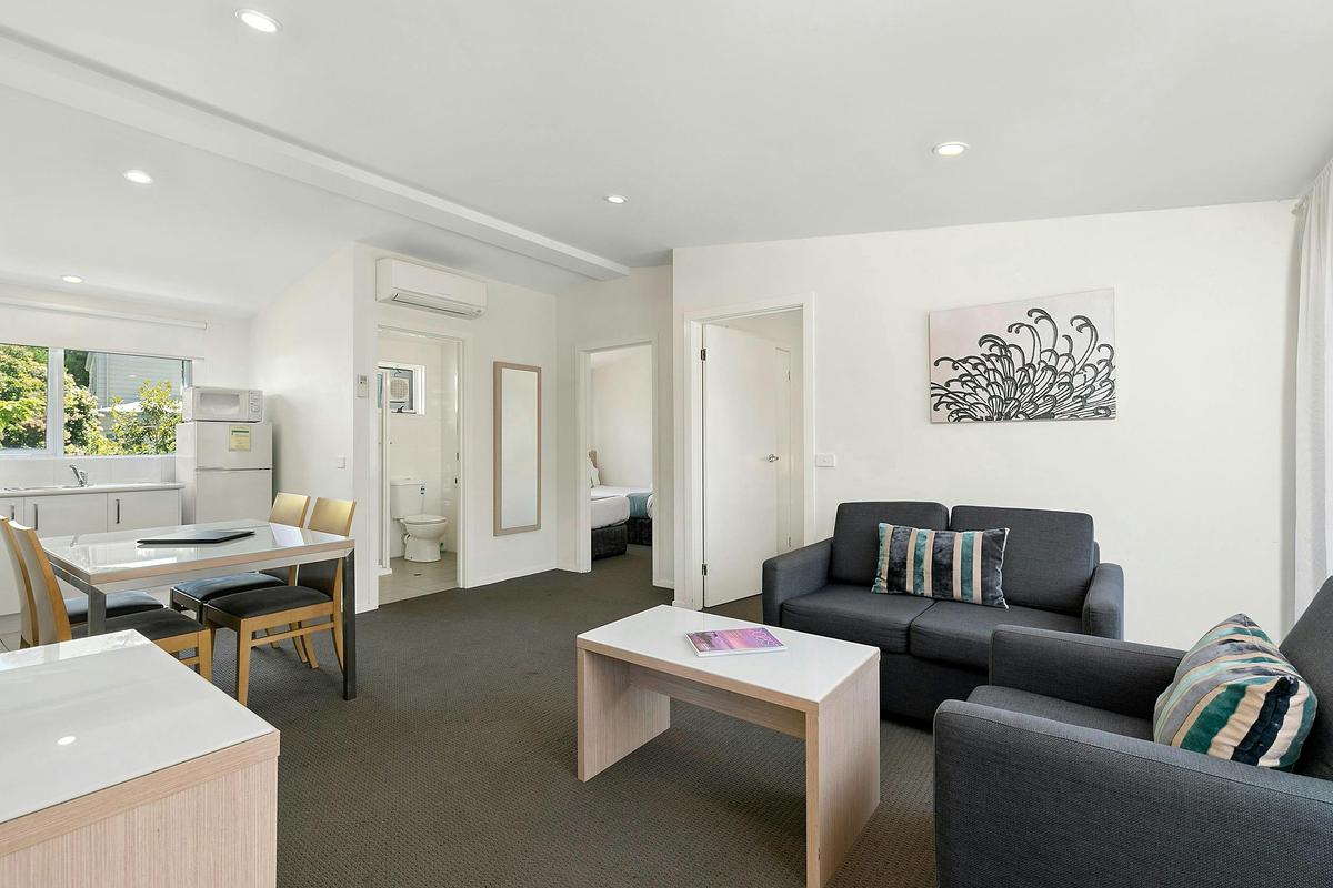 Open plan dining/living