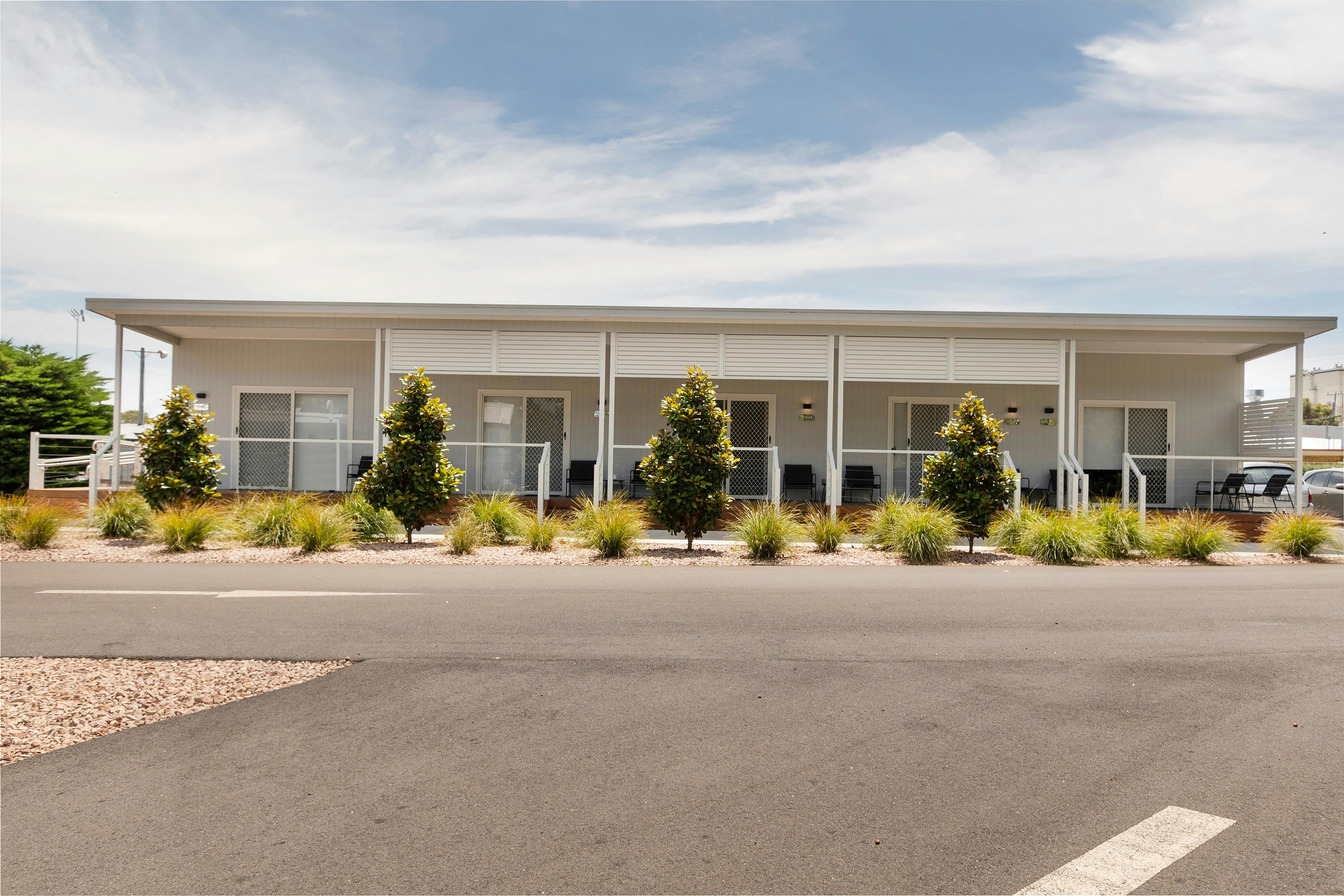 Koroit-Tower Hill Caravan Park Cabins