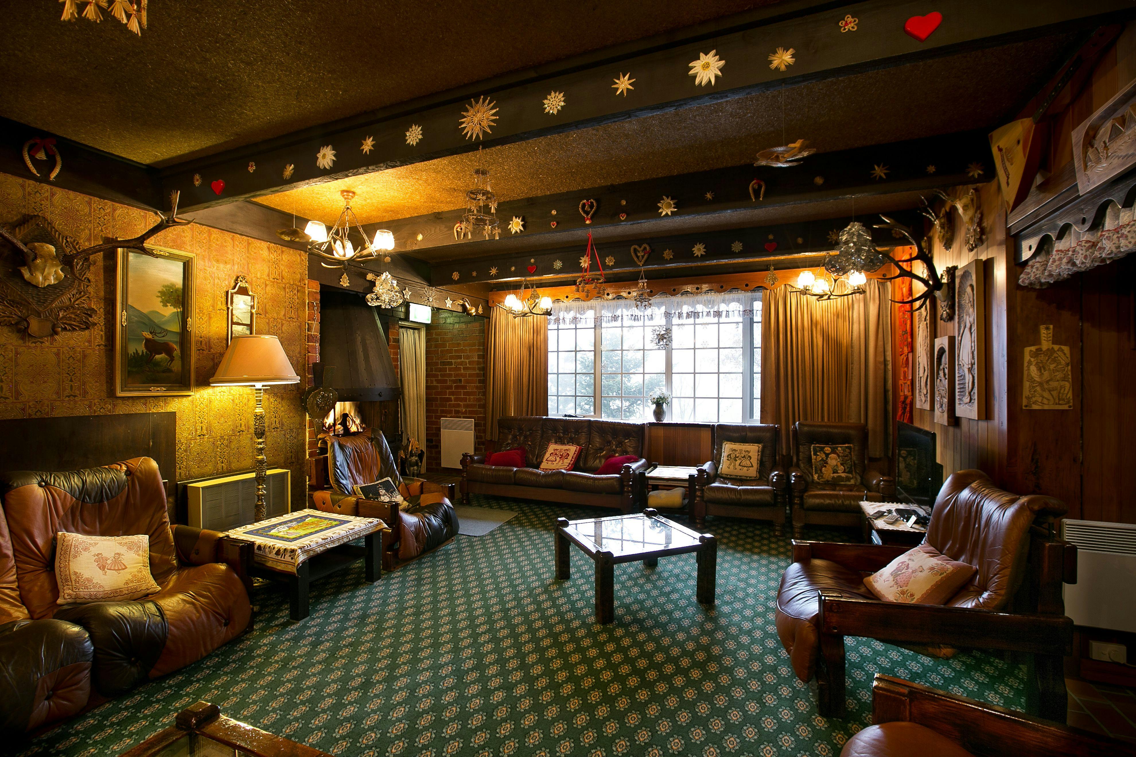 Karelia's guests lounge room