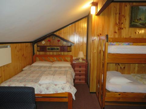 6 share room