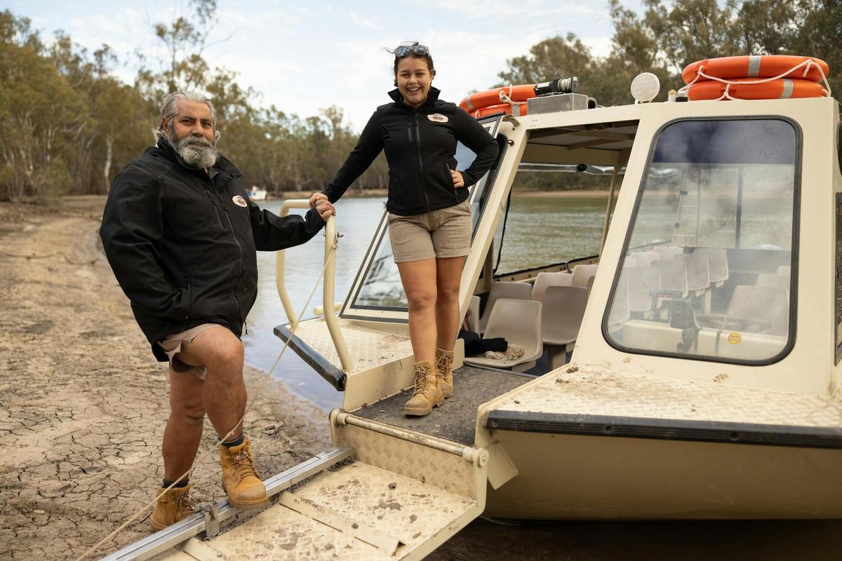 Yorta Yorta Knowledge Holders guide every Kingfisher Cruise on Country.