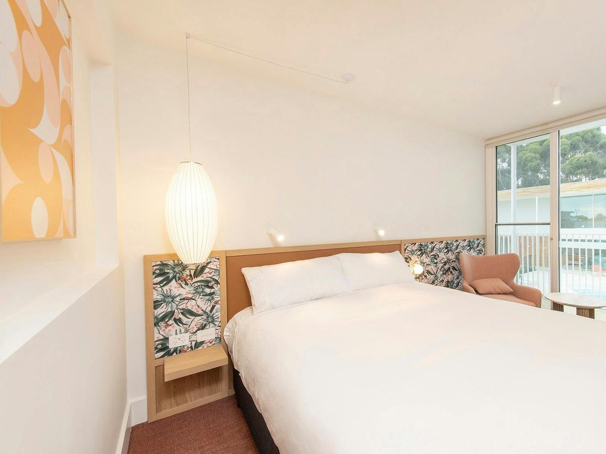 Kar-Rama Hotel Executive King Room with double bed