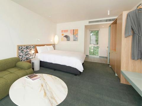 Kar-Rama Hotel Deluxe Studio Room with double bed