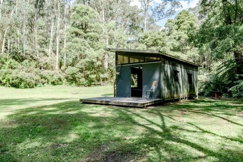 King Parrot Cottages and Event Centre Campground