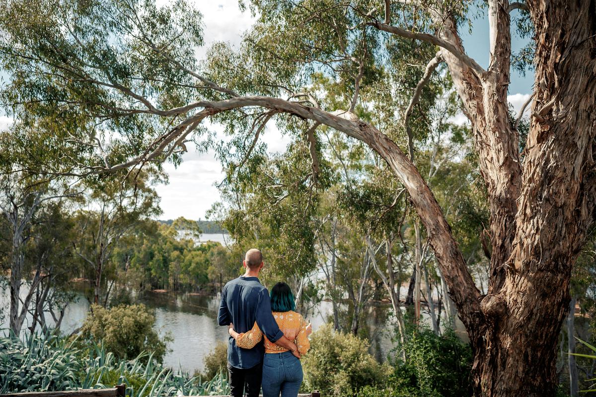 cellar door and restaurant overlooking Lake Moodemere