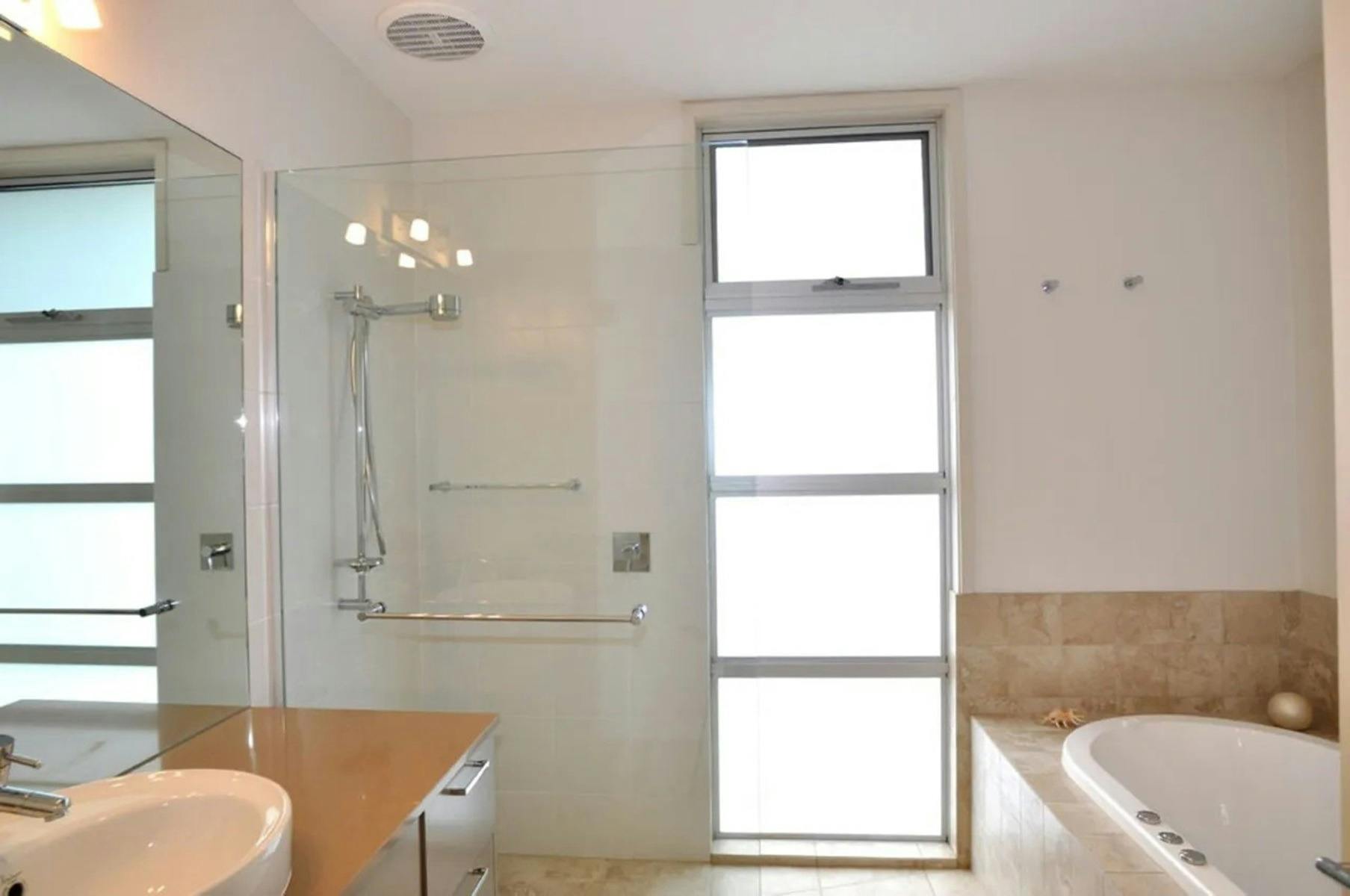 Inverloch Accommodation - La Mer