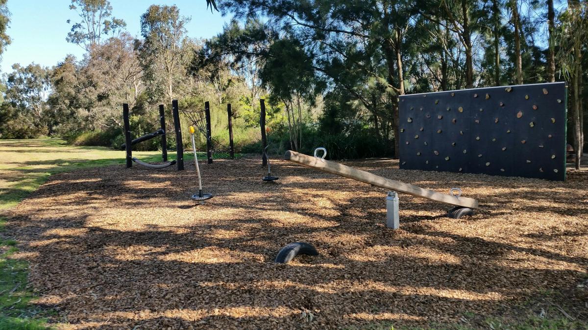 Lake Guthridge and Lake Guyatt Playground