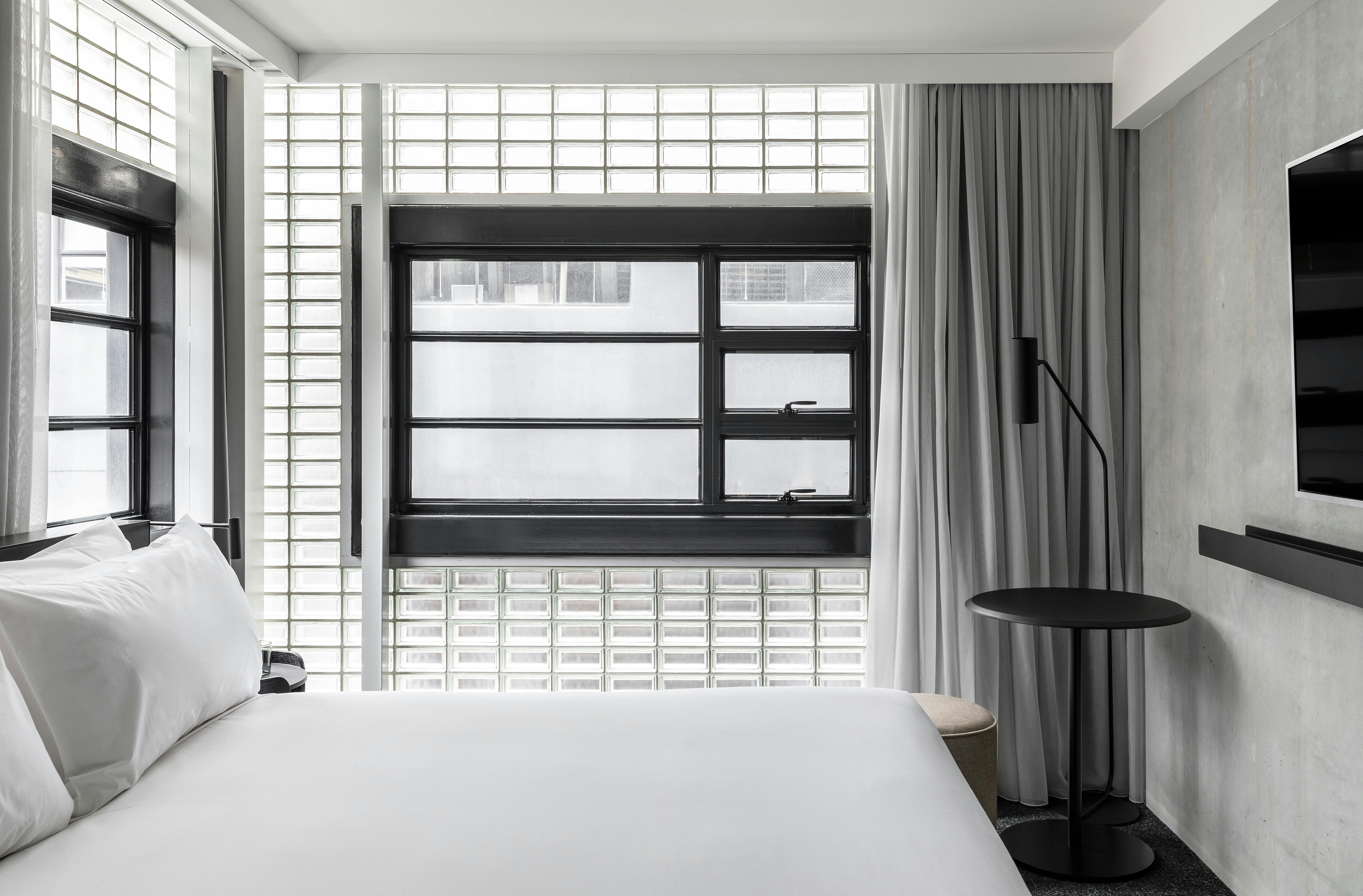 William Standard room