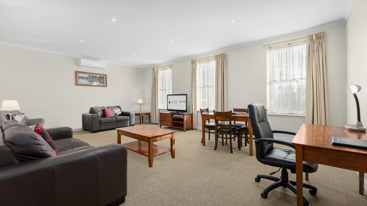 King Spa Suite Living Area