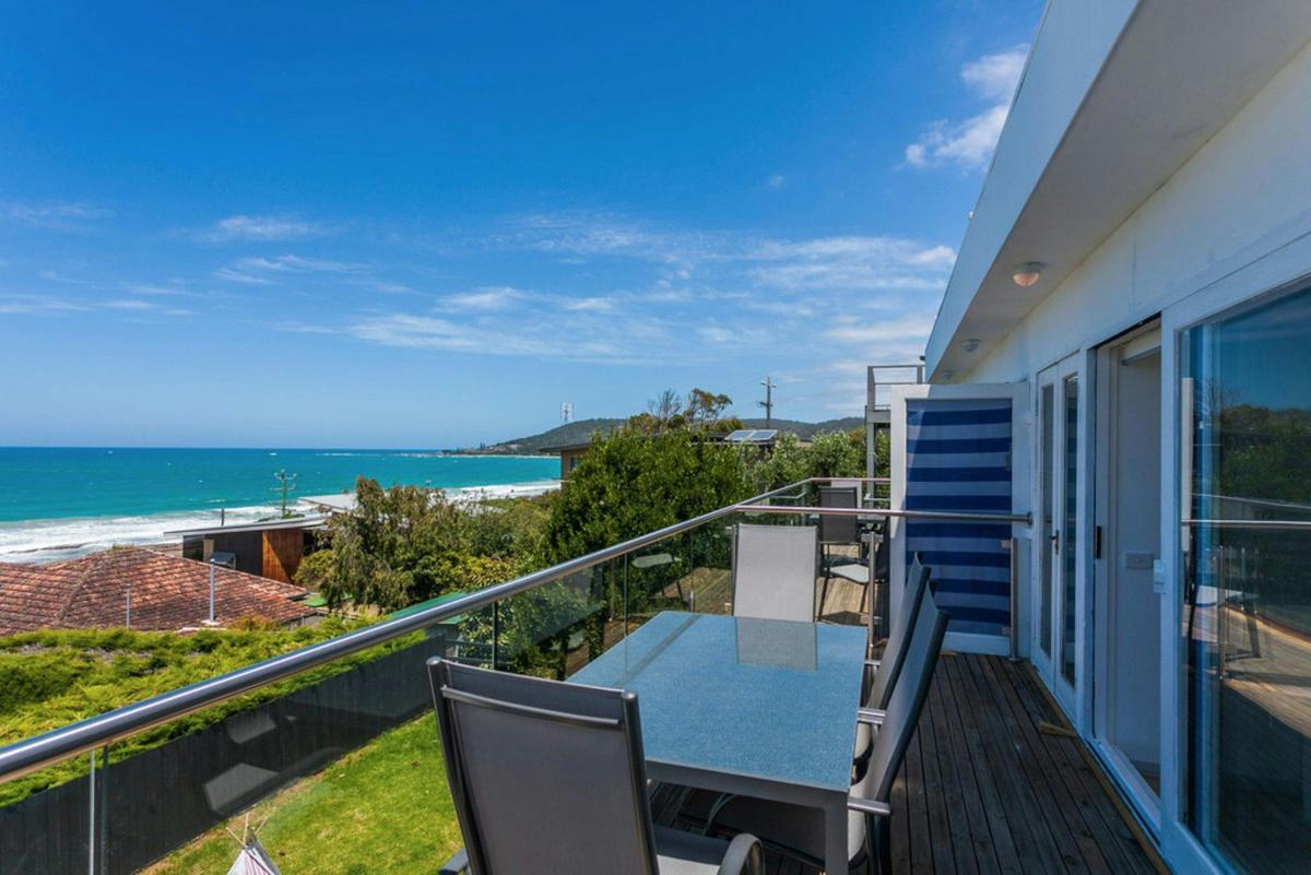 Apt1&2 Balcony & Pier View