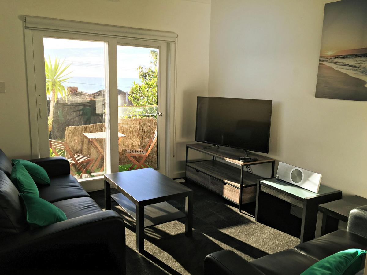 Apt3 New lounge & View