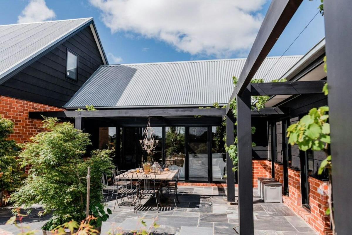 Malmsbury Barn House B&B
