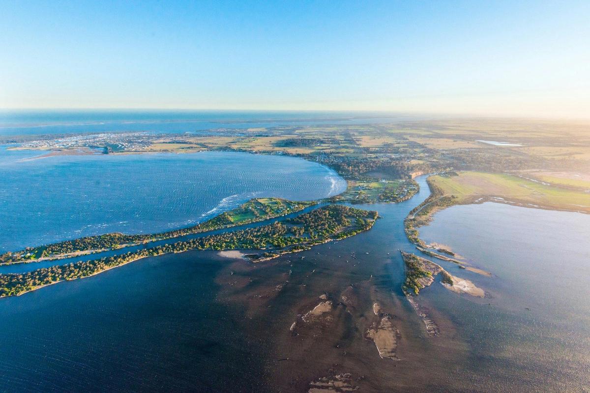 Flight 3 – The Silt Jetties northern cut viewed from Jones Bay