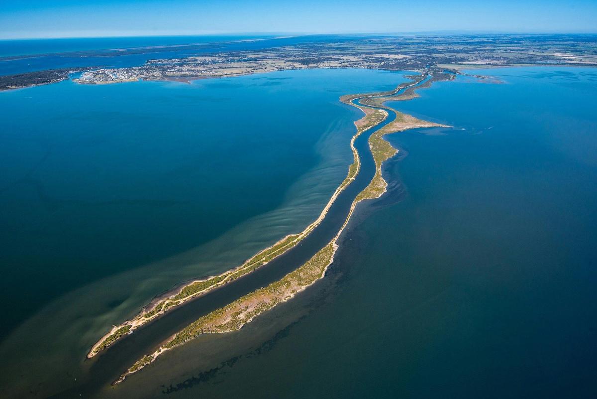 Flights 3, 4 & 5 – The Silt Jetties iconic view from the mouth of the Mitchell River