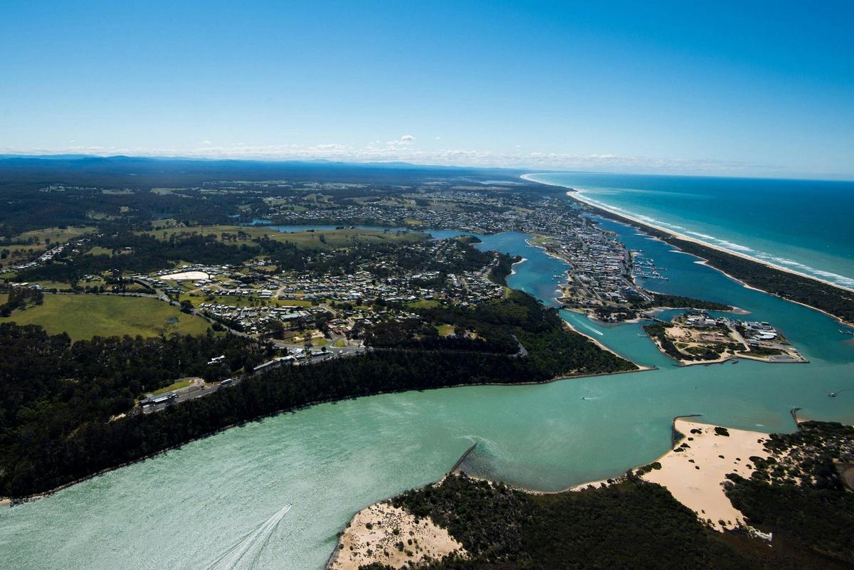 Flight 1 – View of Kalimna, Lakes Entrance township and Bullock Island