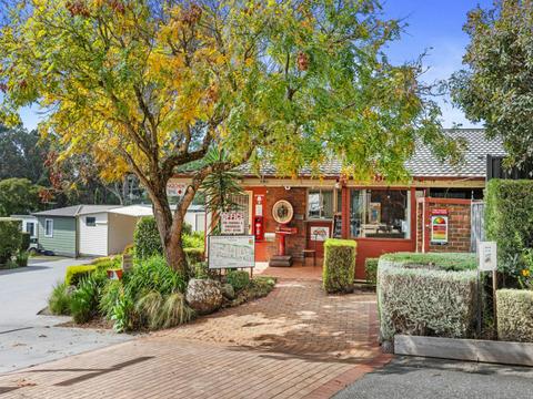 Lilydale Pine Hill Caravan Park