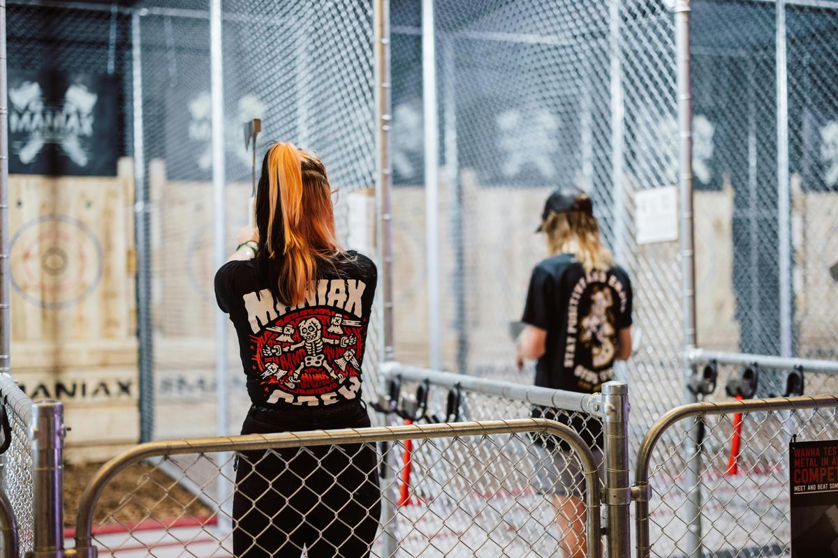 Maniax Axe Throwing - Abbotsford