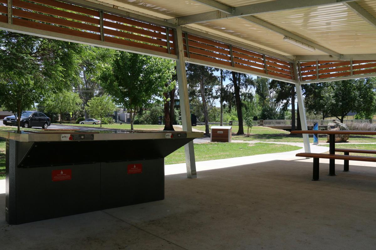 Les Stone Park