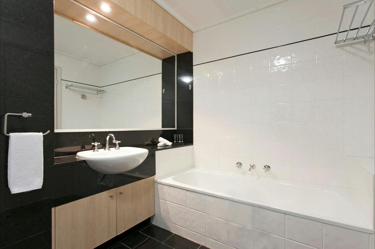 Mantra on Little Bourke