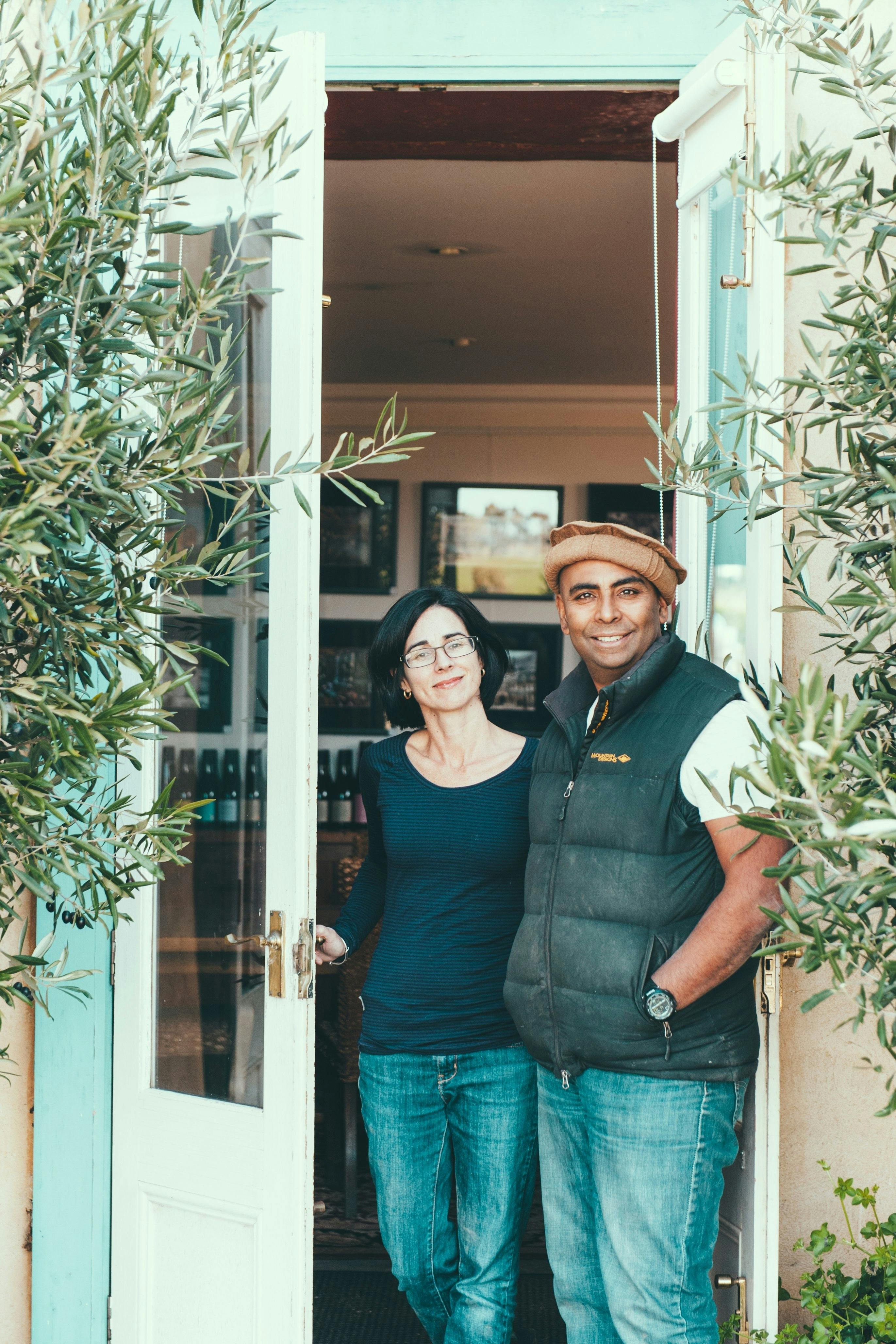 Ray & Maree welcome you to Lethbridge Wines