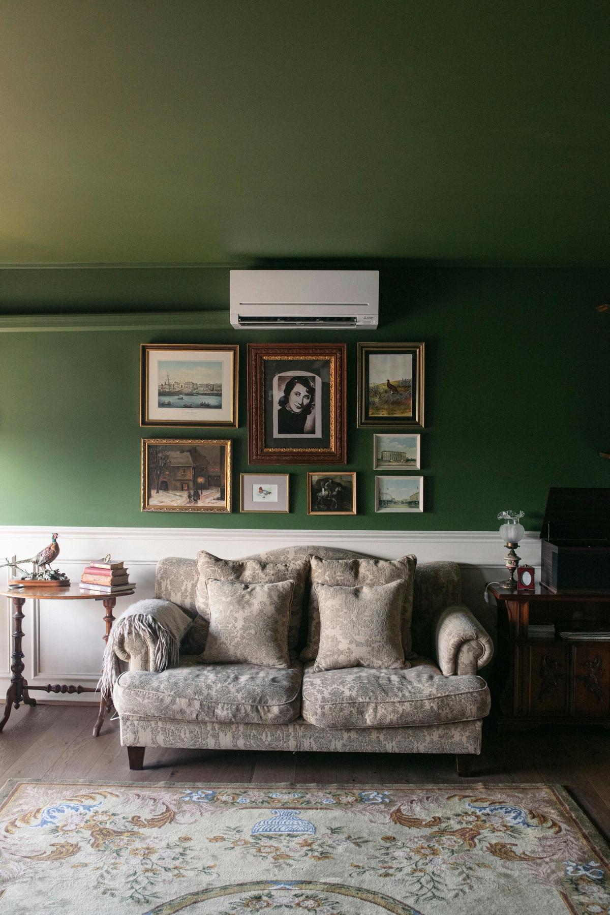 Lounge Room