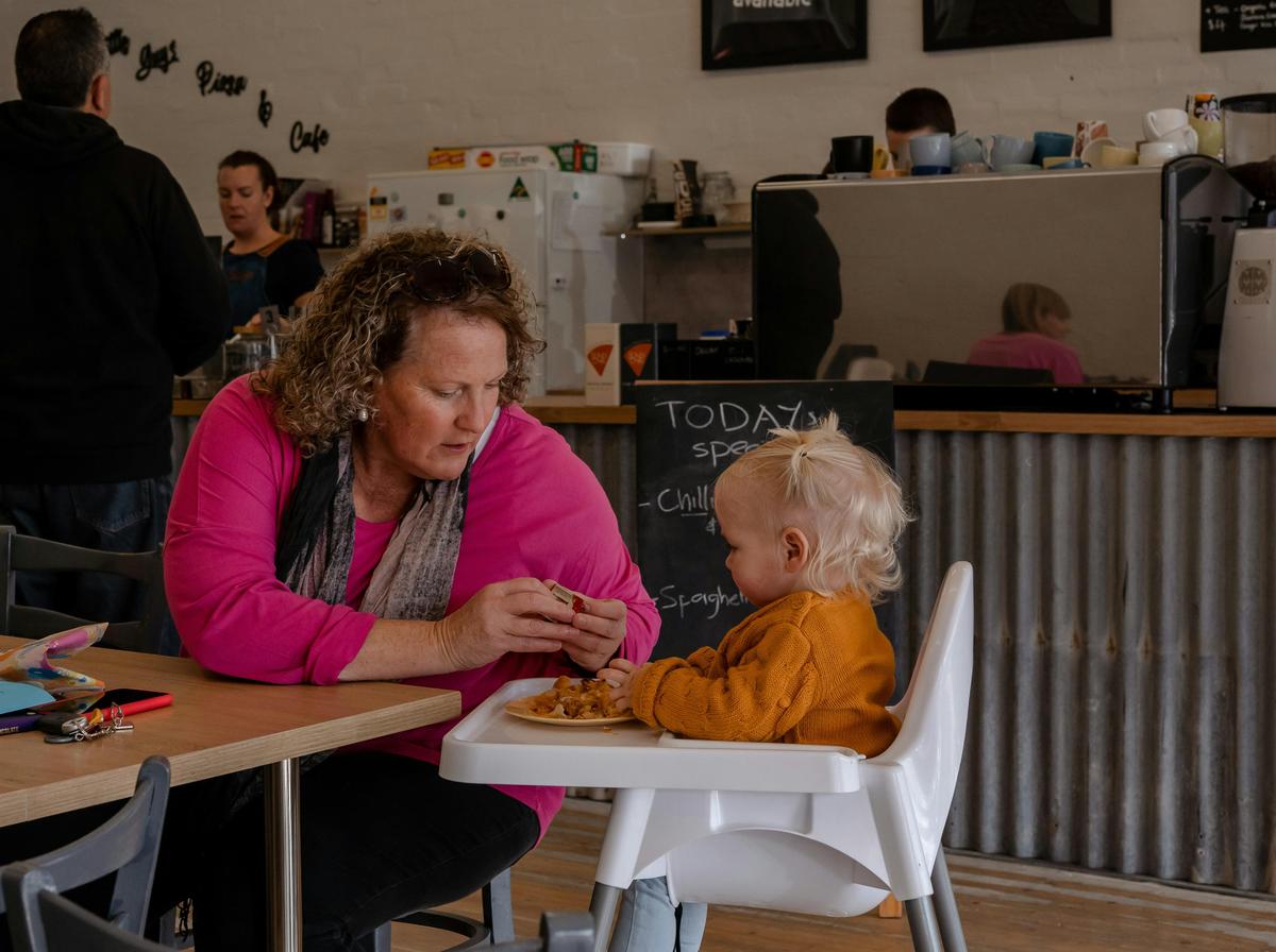 Children welcome and highchairs provided