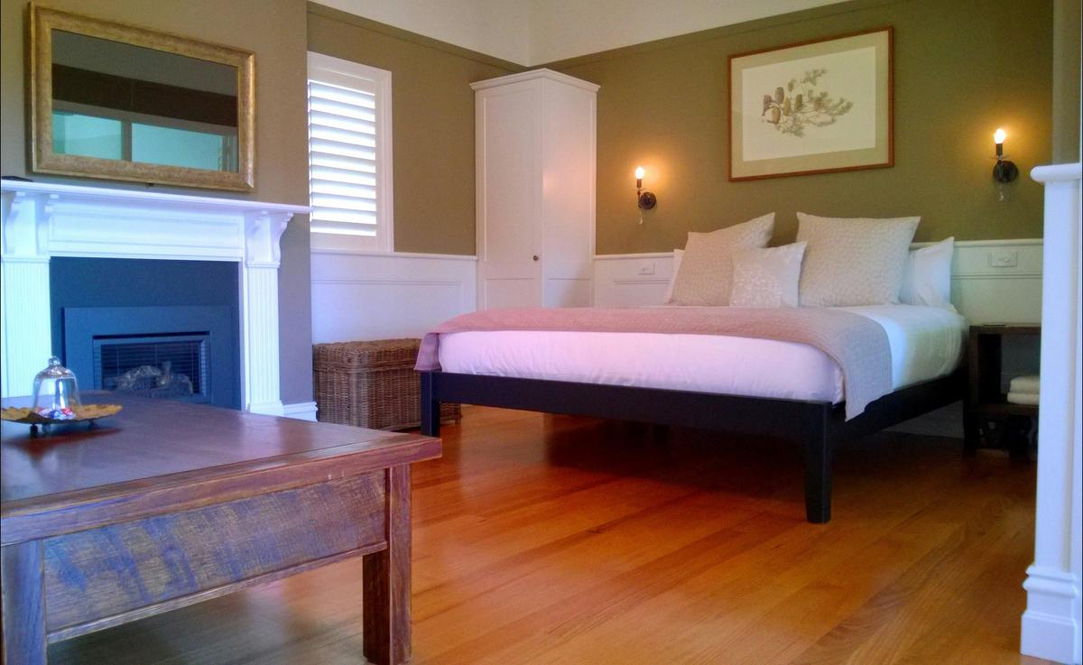 Country Cottage Bedroom