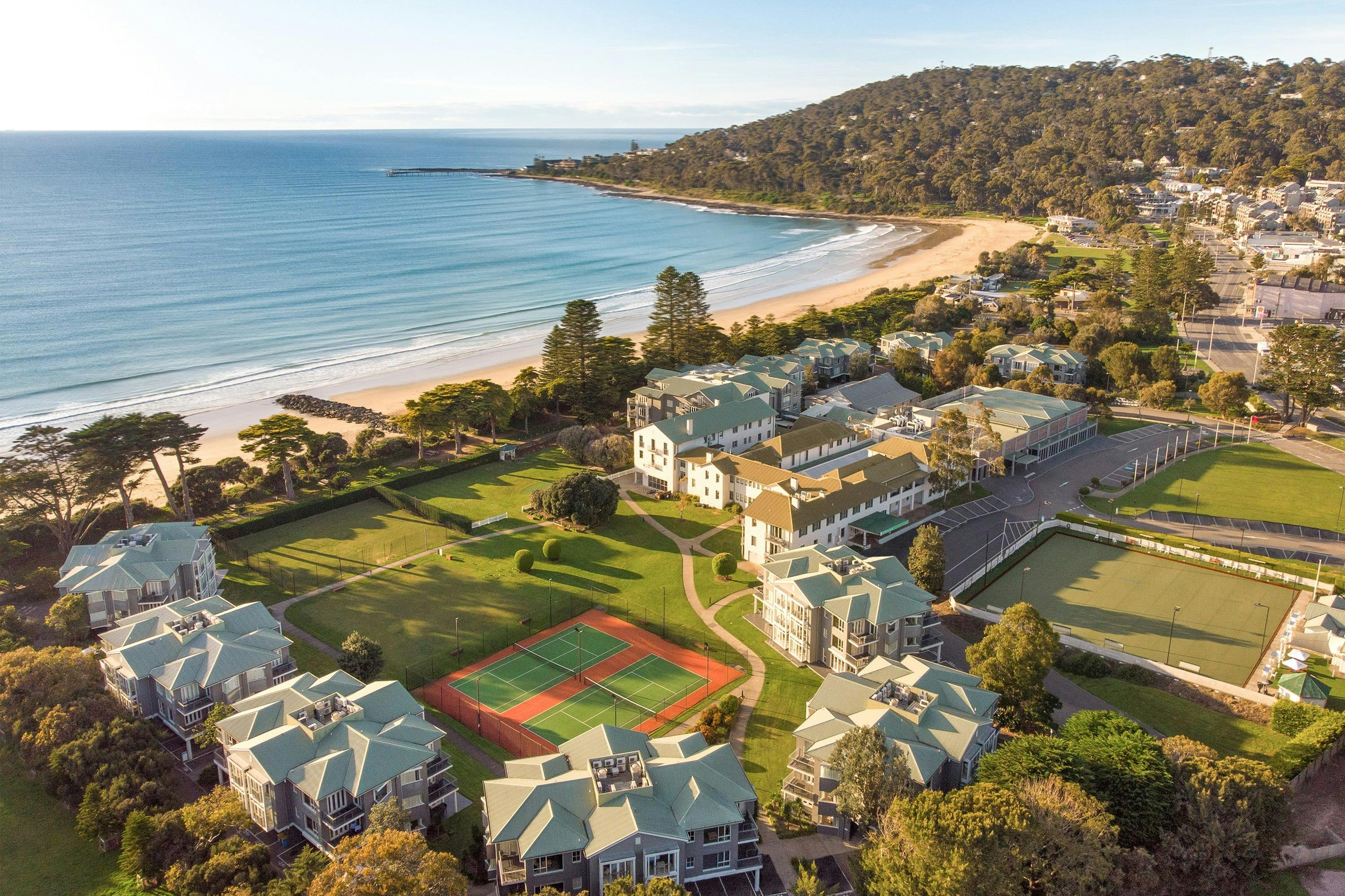 Mantra Lorne - Exterior Shot