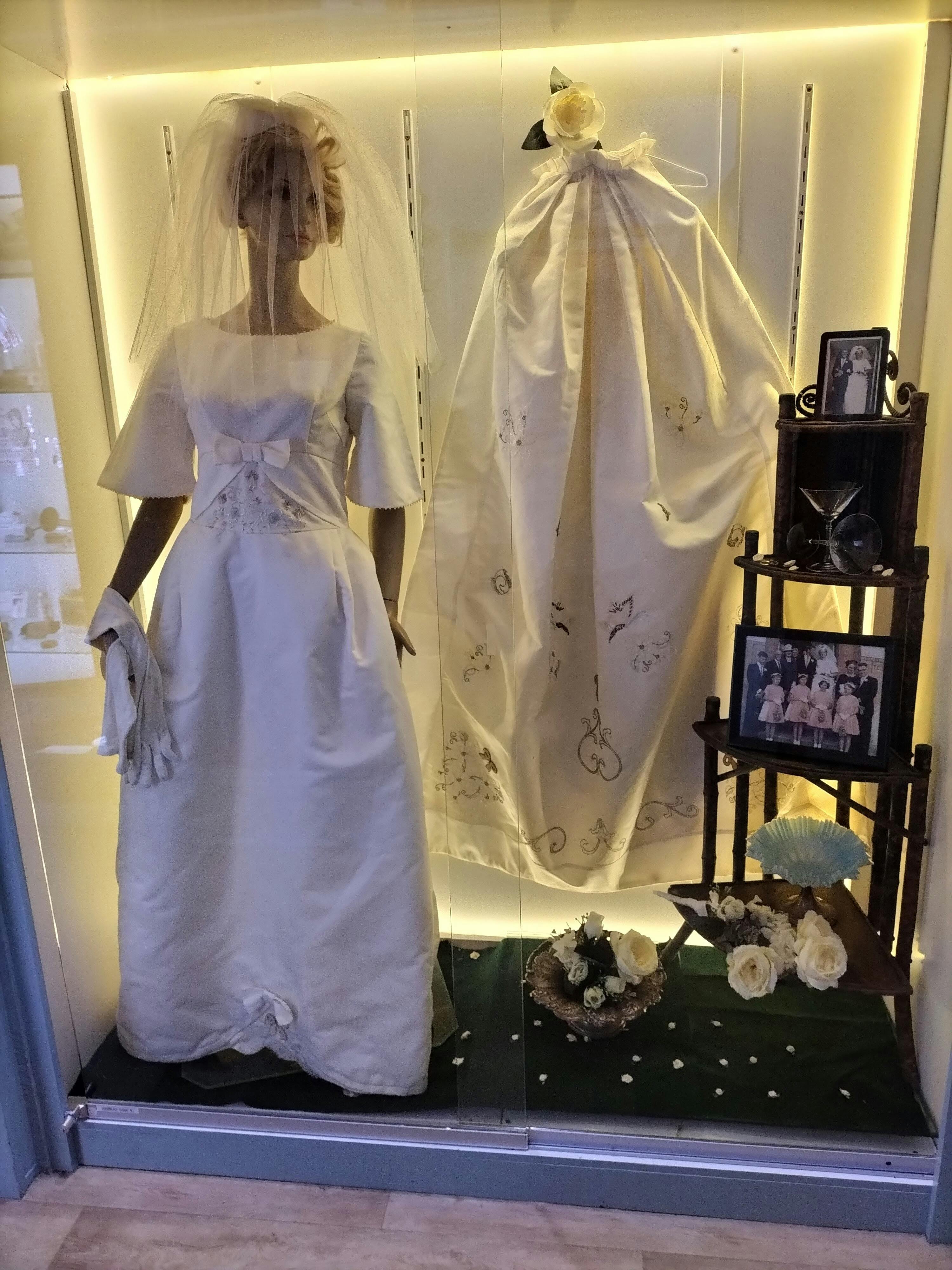 Sandra Vivienne Brenchley (Nelson) wedding dress