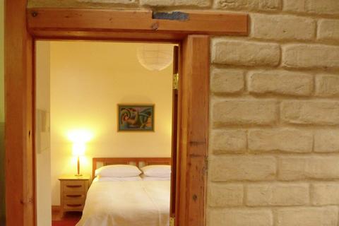 Bedroom, Silver Wattle