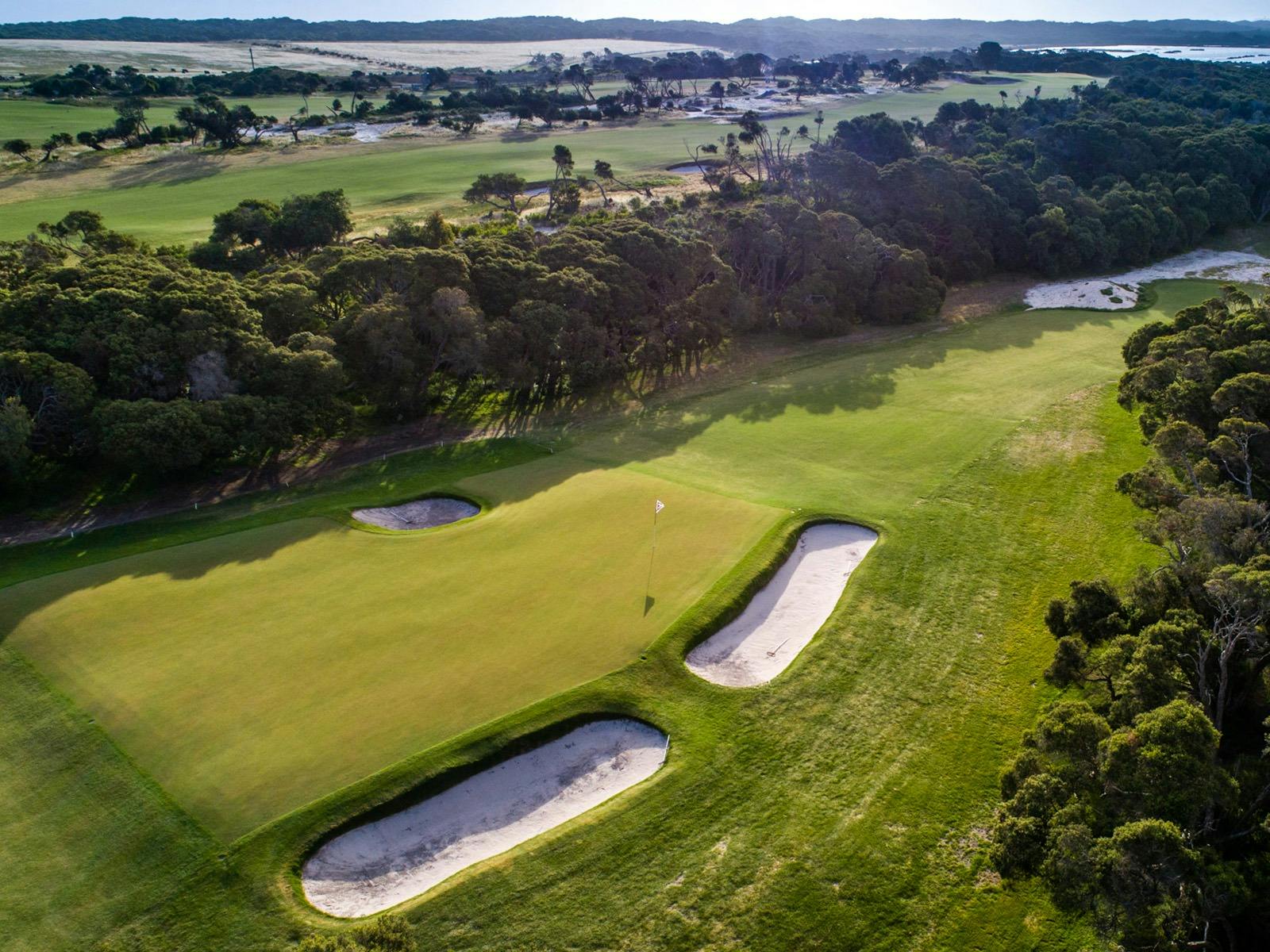 Lonsdale Links Golf Course