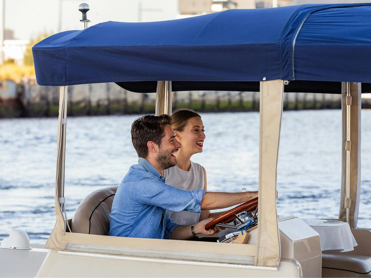 Romantic river cruises Melbourne