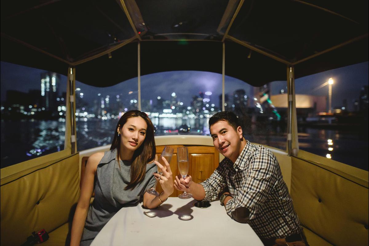 Luxury Yarra River cruise to propose to your girlfriend
